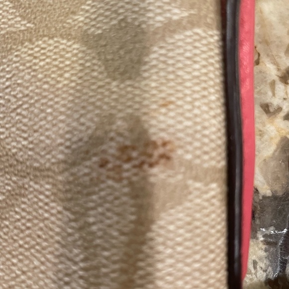 COACH East West Pop Crossbody in Strawberry and Light Khaki - Picture 8 of 9